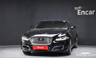 Jaguar XJ 2016 3.0 гидро в Москве № 1698829, миниатюра 3