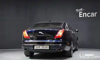 Jaguar XJ 2016 3.0 гидро в Москве № 1698829, миниатюра 4