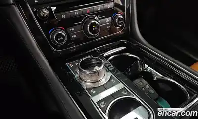 Jaguar XJ 2016 3.0 гидро в Москве № 1698829, миниатюра 9