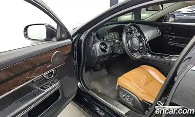 Jaguar XJ 2016 3.0 гидро в Москве № 1698829, миниатюра 10