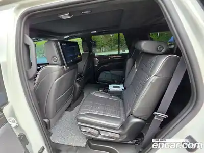 Cadillac Escalade 2023 6.2 гидро в Москве № 1699701, миниатюра 4