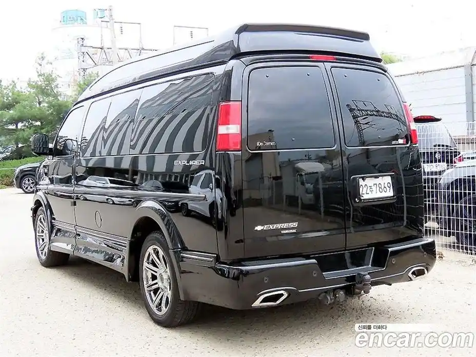 Chevrolet Express Van 2015 6.0 гидро в Москве № 1700293, фото 3