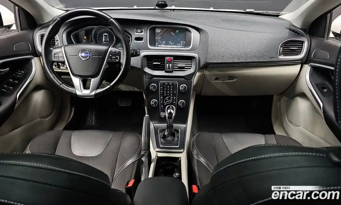 Volvo V40 2014 1.6 гидро в Москве № 197072, фото 7