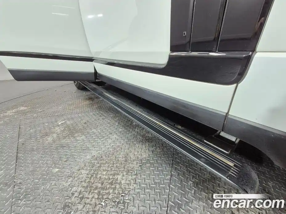 Land Rover Range-Rover 2015 4.4 гидро в Москве № 231353, фото 19