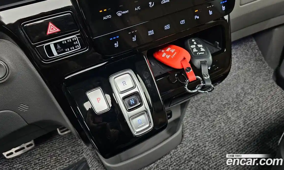 Hyundai Staria 2023 2.2 гидро в Москве № 6030, фото 9