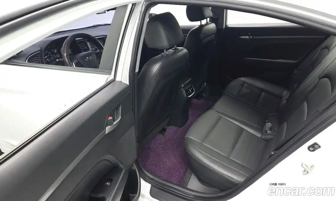 Hyundai Avante 2016 1.6 гидро в Москве № 1142883, фото 11