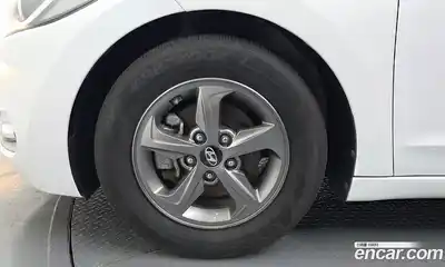 Hyundai Avante 2016 1.6 гидро в Москве № 1142883, миниатюра 5
