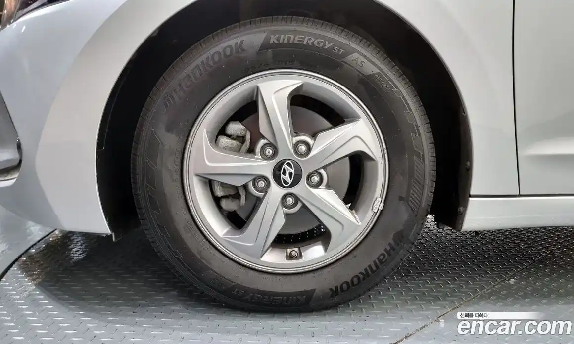 Hyundai Avante 2018 1.6 гидро в Москве № 127001, фото 5