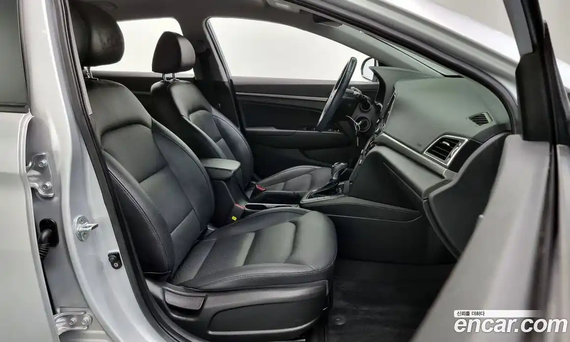 Hyundai Avante 2018 1.6 гидро в Москве № 127001, фото 10