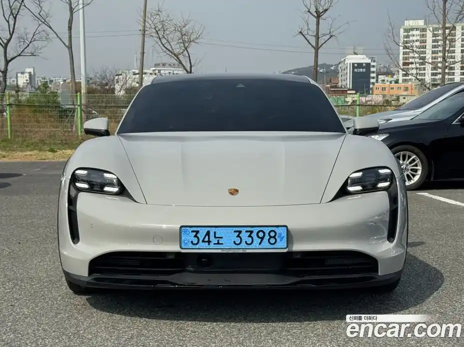 Porsche Taycan 2024 гидро в Москве № 1292363, фото 3