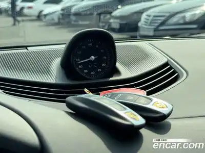 Porsche Taycan 2024 гидро в Москве № 1292363, миниатюра 6