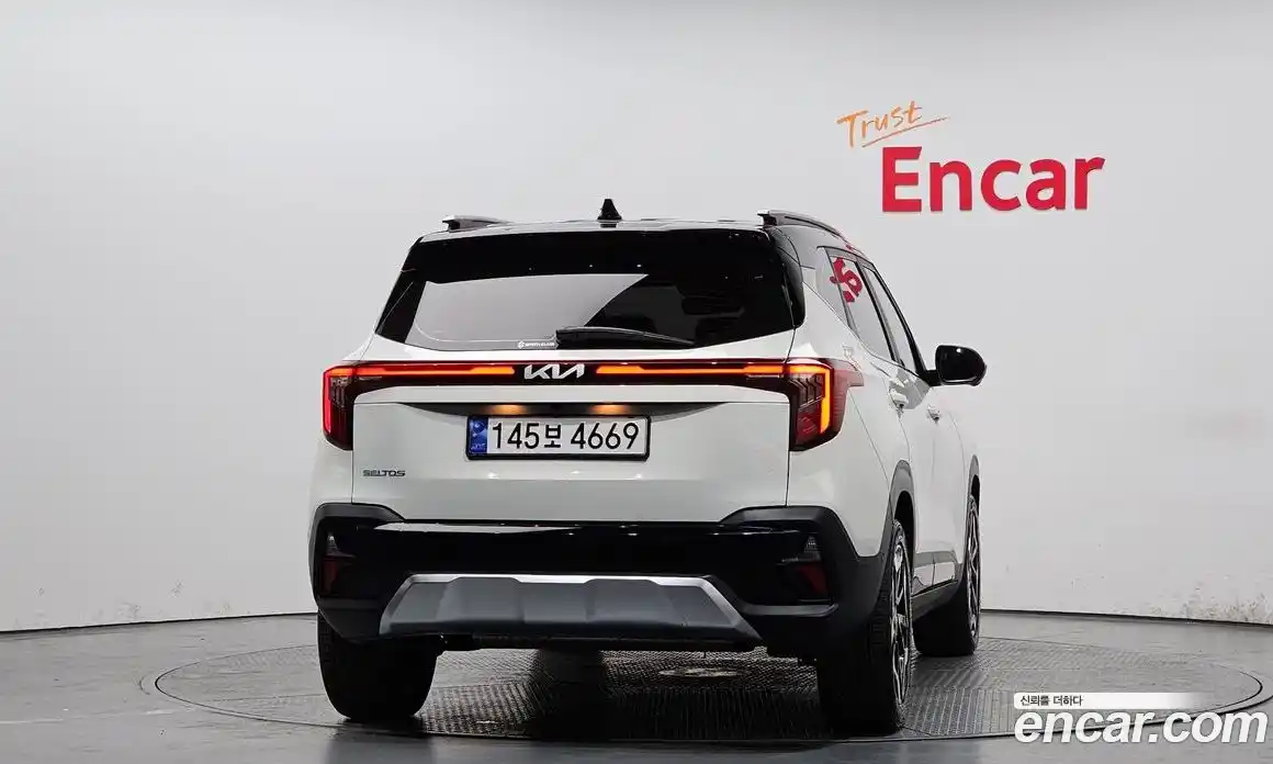 Kia Seltos 2023 1.6 гидро в Москве № 1684524, фото 4