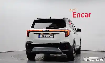 Kia Seltos 2023 1.6 гидро в Москве № 1684524, миниатюра 4