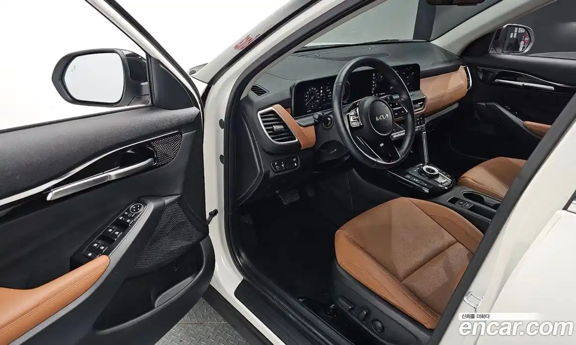 Kia Seltos 2023 1.6 гидро в Москве № 1684524, фото 10