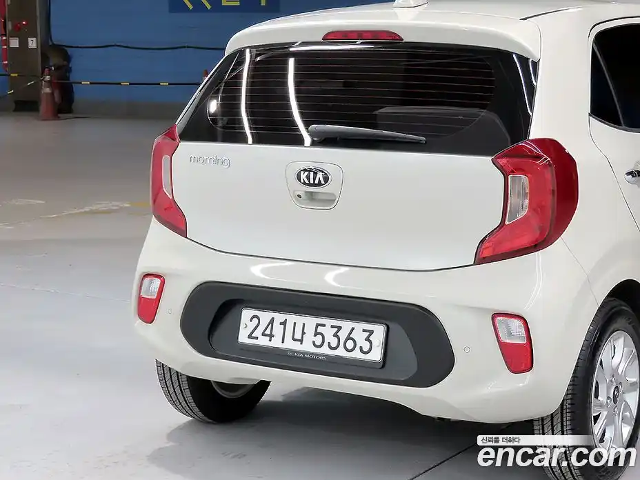 Kia Morning 2019 1.0 гидро в Москве № 1684995, фото 20