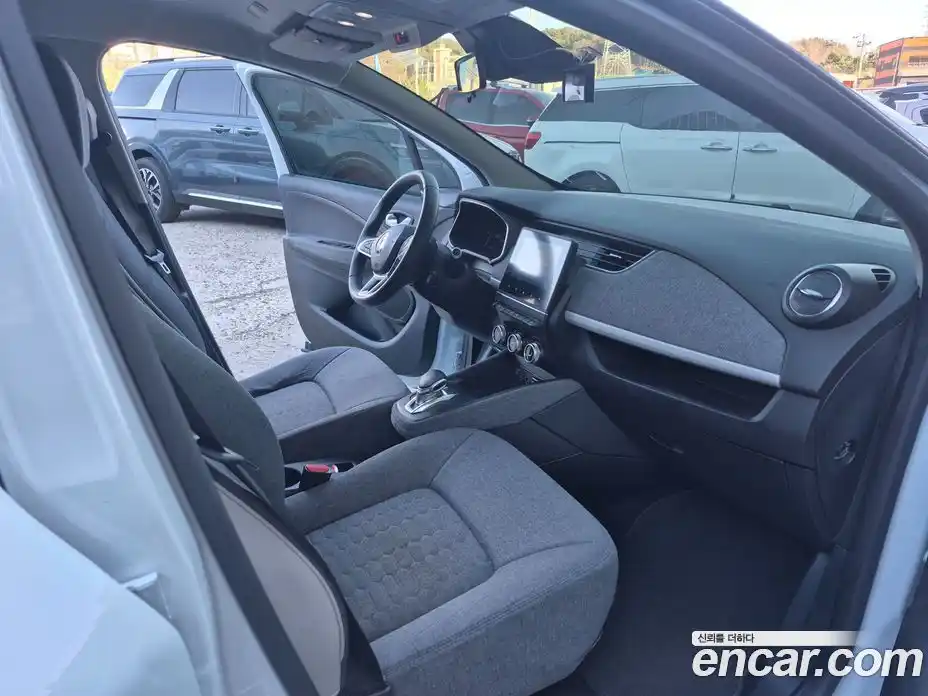Renault Zoe 2021 0.1 гидро в Москве № 1688187, фото 11