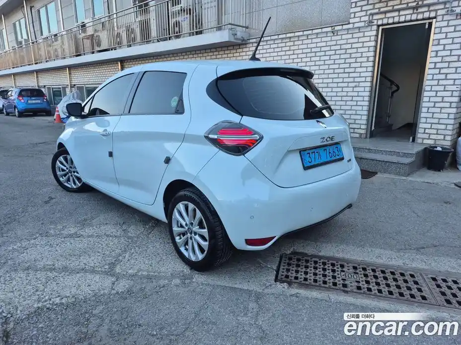 Renault Zoe 2021 0.1 гидро в Москве № 1688187, фото 6