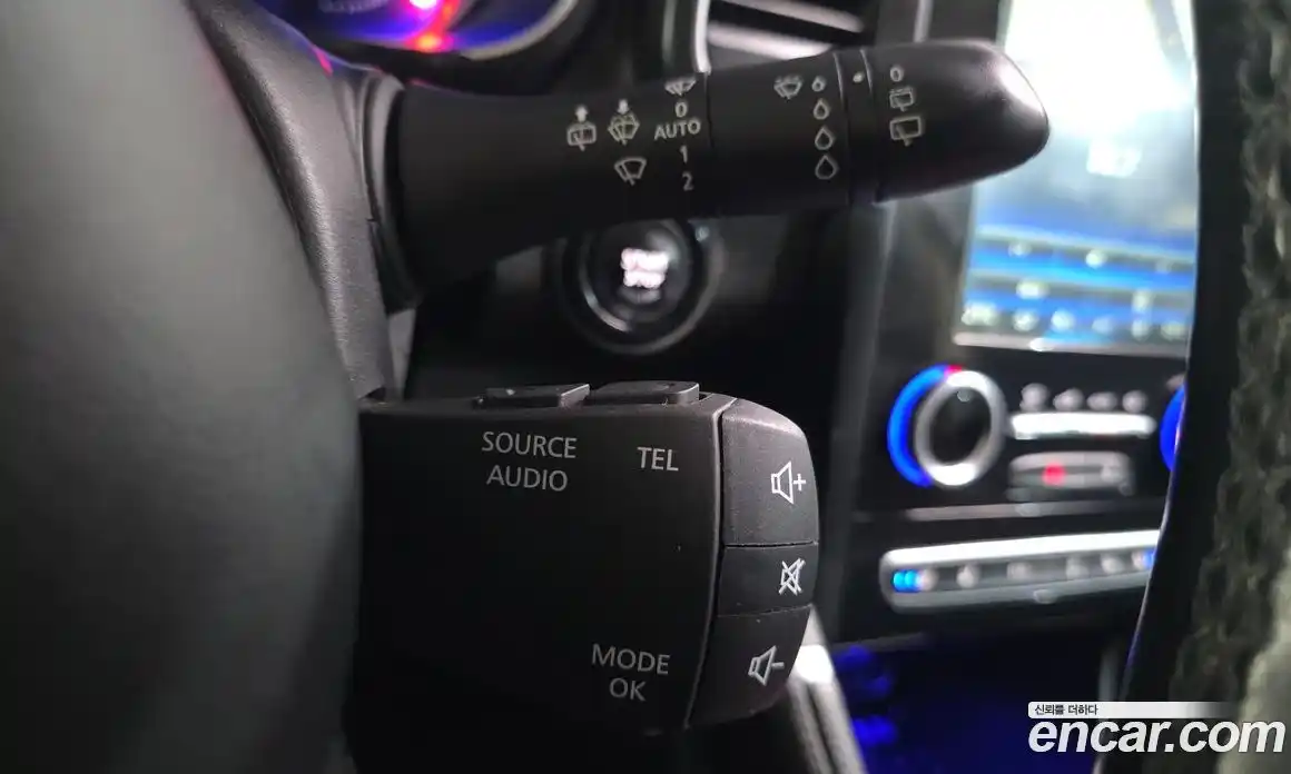 Renault QM6 2017 2.0 гидро в Москве № 1688716, фото 18