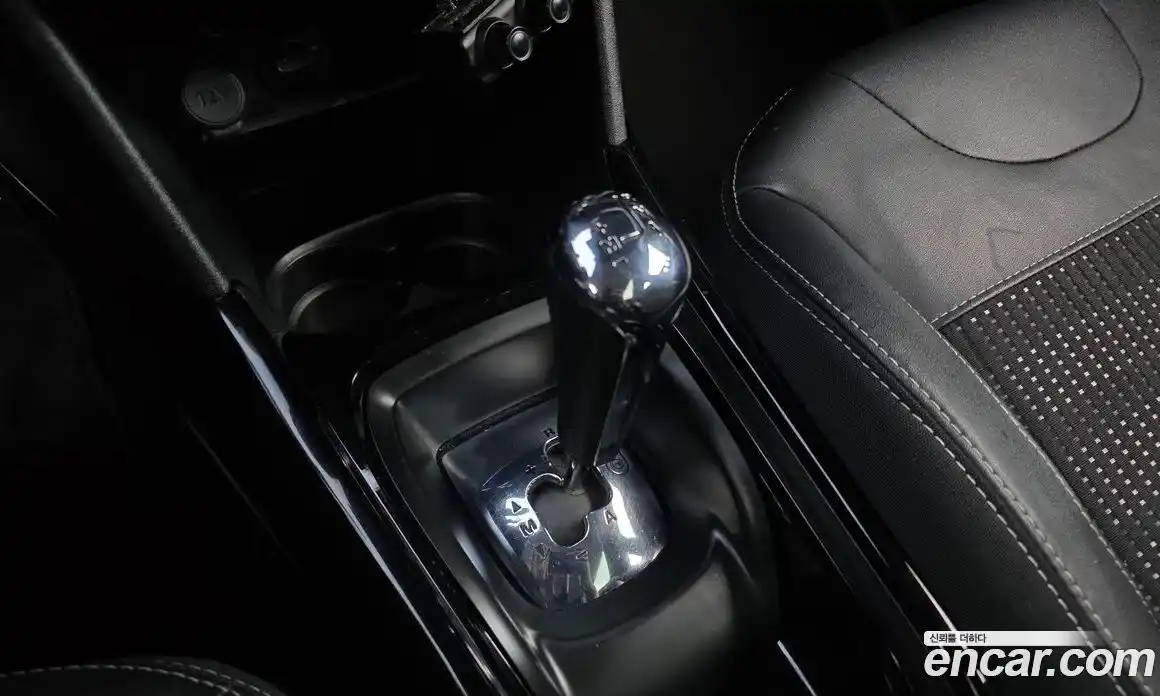 Peugeot 2008 2017 1.6 гидро в Москве № 1690960, фото 9