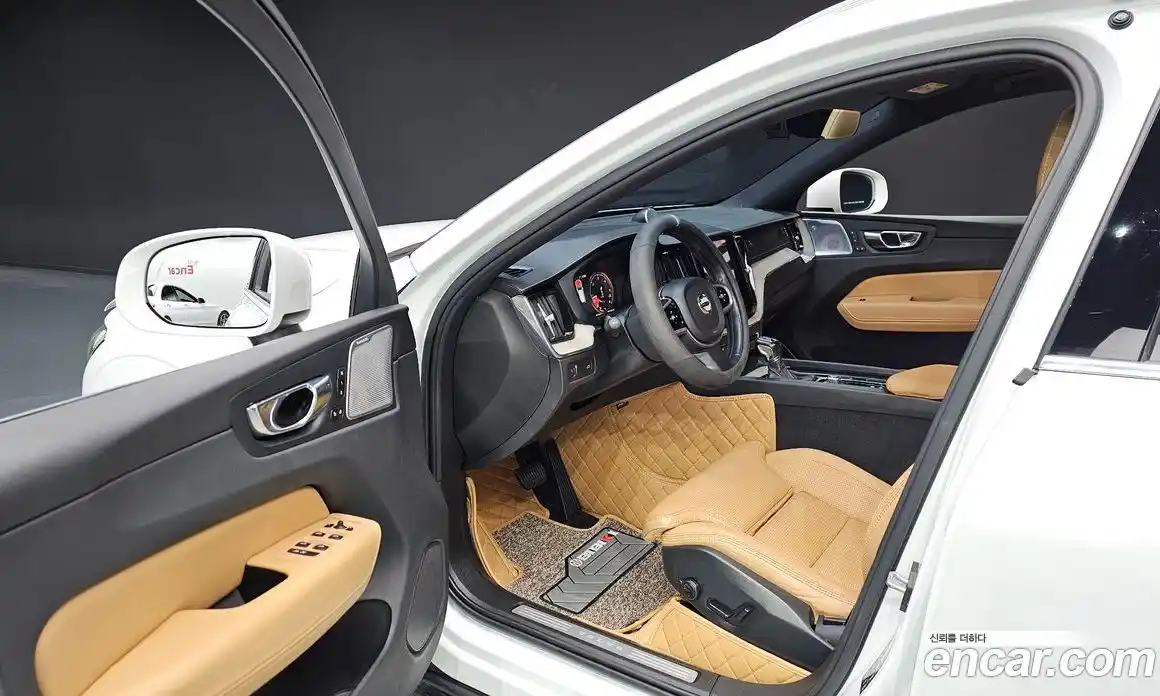 Volvo XC60 2017 2.0 гидро в Москве № 1691570, фото 11