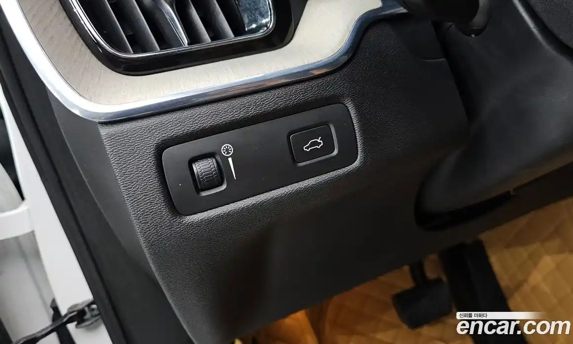 Volvo XC60 2017 2.0 гидро в Москве № 1691570, фото 12