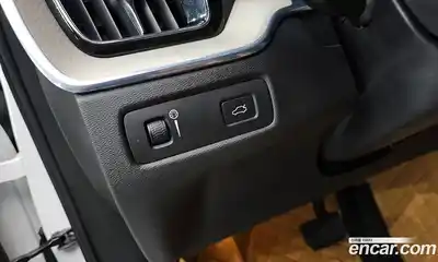 Volvo XC60 2017 2.0 гидро в Москве № 1691570, миниатюра 12