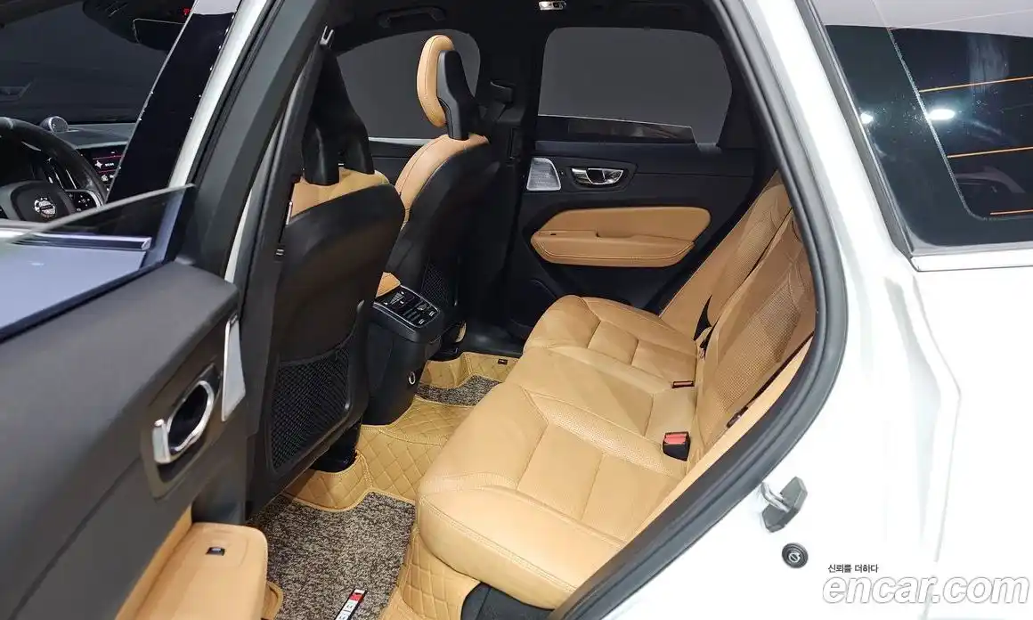 Volvo XC60 2017 2.0 гидро в Москве № 1691570, фото 16
