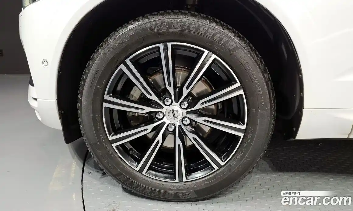 Volvo XC60 2017 2.0 гидро в Москве № 1691570, фото 5