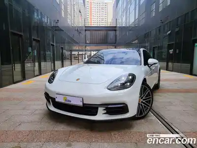 Porsche Panamera, 2018