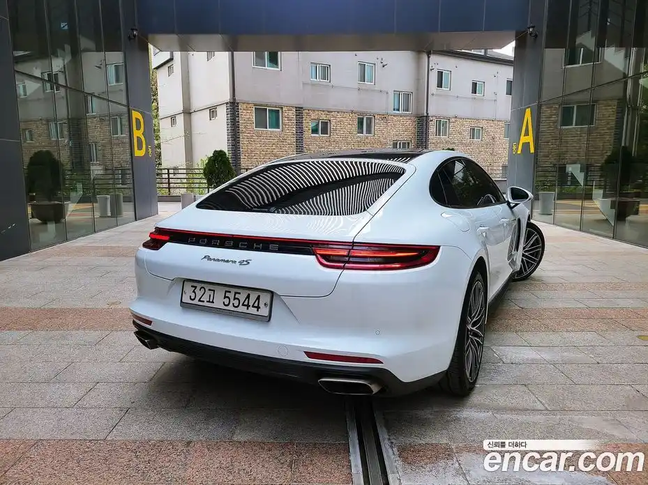 Porsche Panamera 2018 3.0 гидро в Москве № 1691843, фото 3