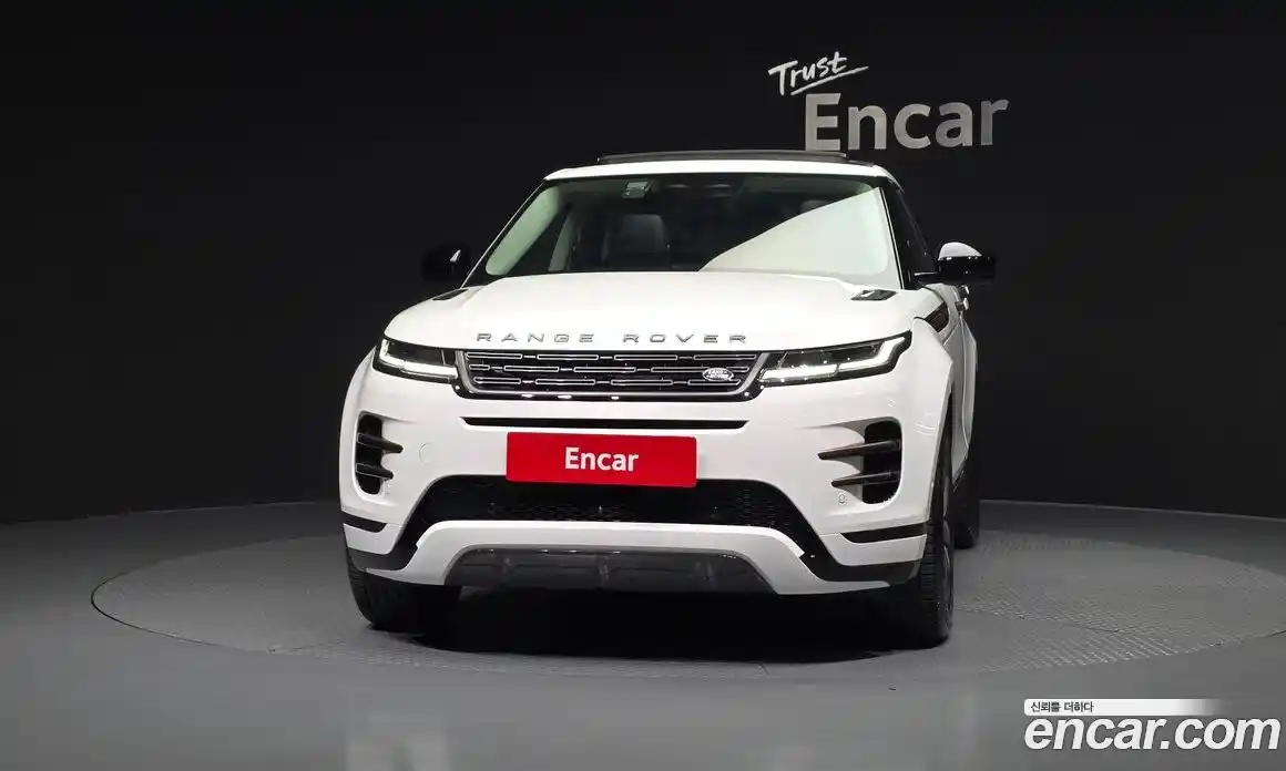 Land Rover Range-Rover Evoque 2025 2.0 гидро в Москве № 1691868, фото 3