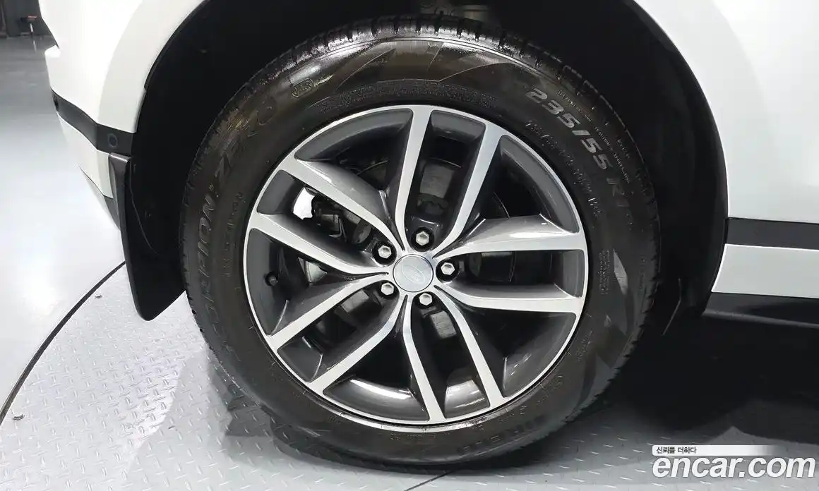 Land Rover Range-Rover Evoque 2025 2.0 гидро в Москве № 1691868, фото 5
