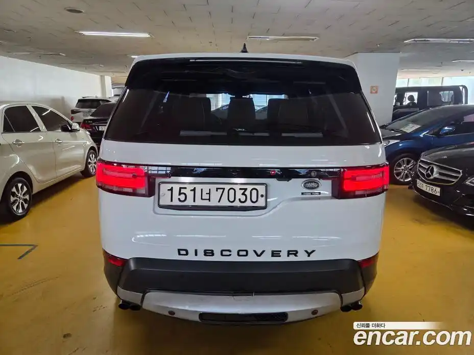 Land Rover Discovery 2017 3.0 гидро в Москве № 1692078, фото 4