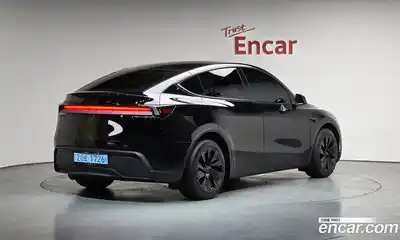 Tesla Model Y RWD