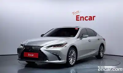 Lexus ES, 2019