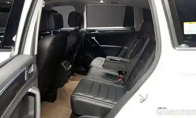 Volkswagen Tiguan 2023 2.0 гидро в Москве № 1693105, миниатюра 12