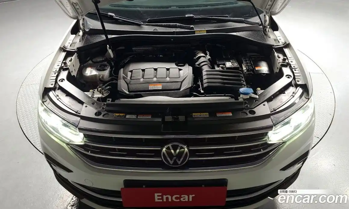 Volkswagen Tiguan 2023 2.0 гидро в Москве № 1693105, фото 6