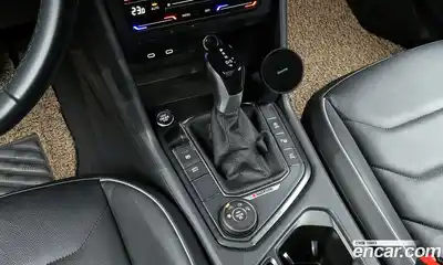 Volkswagen Tiguan 2023 2.0 гидро в Москве № 1693105, миниатюра 9