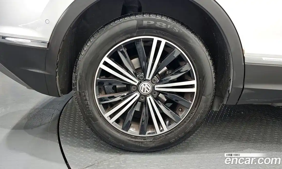 Volkswagen Tiguan 2020 2.0 гидро в Москве № 1693443, фото 5
