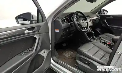 Volkswagen Tiguan 2020 2.0 гидро в Москве № 1693443, миниатюра 10