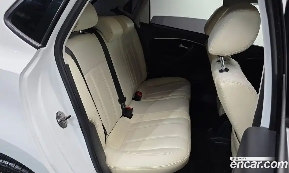 Volkswagen Polo 2015 1.4 гидро в Москве № 1693457, фото 11