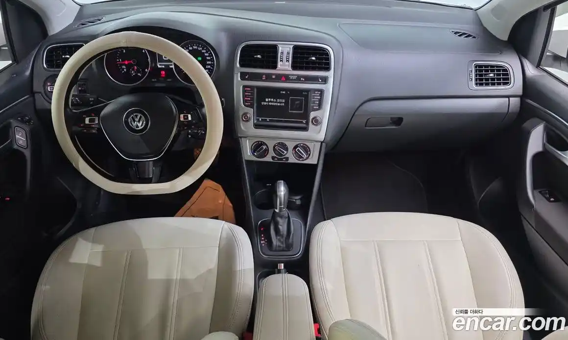 Volkswagen Polo 2015 1.4 гидро в Москве № 1693457, фото 7