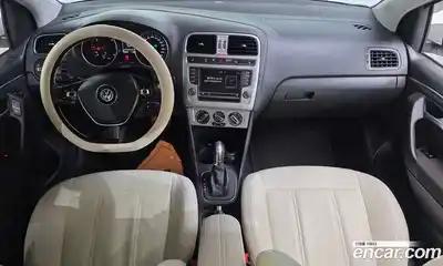 Volkswagen Polo 2015 1.4 гидро в Москве № 1693457, миниатюра 7
