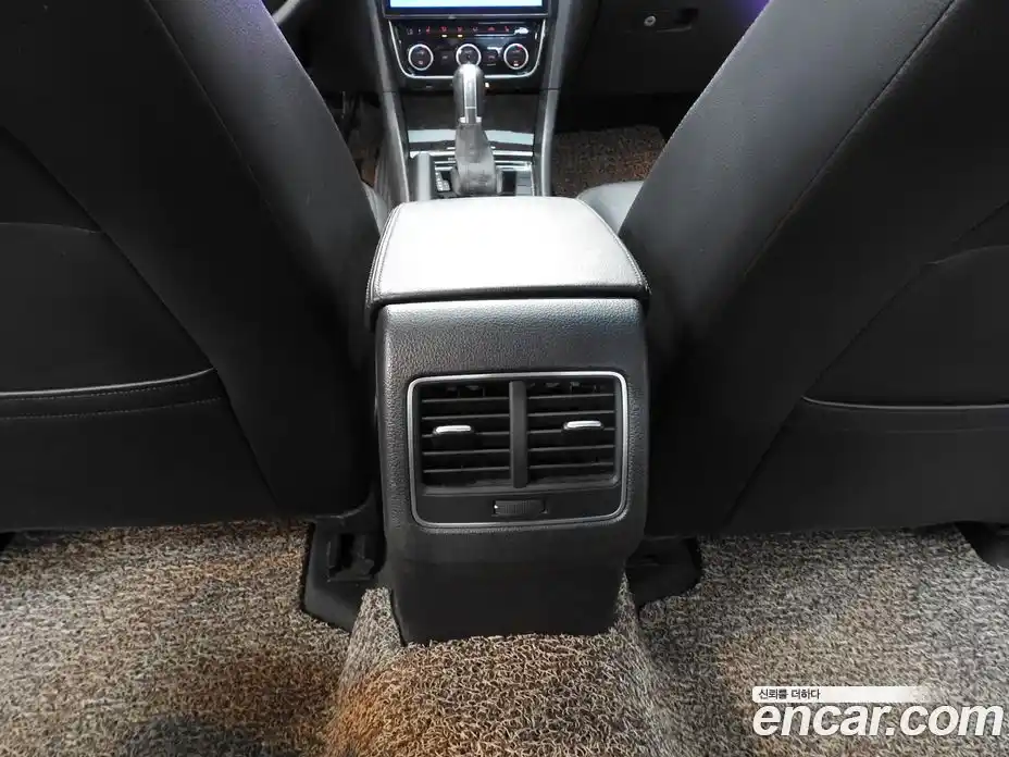 Volkswagen Passat 2015 2.0 гидро в Москве № 1693616, фото 15