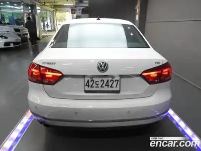 Volkswagen Passat 2015 2.0 гидро в Москве № 1693616, миниатюра 4