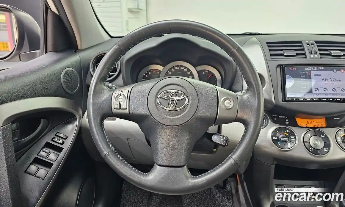 Toyota RAV4 2012 2.5 гидро в Москве № 1695905, фото 13