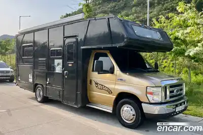 Ford E-Series, 2010