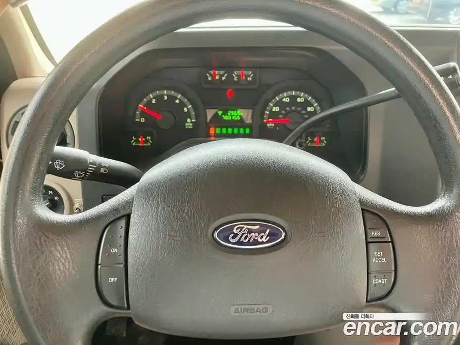 Ford E-Series 2010 6.8 гидро в Москве № 1698045, фото 7