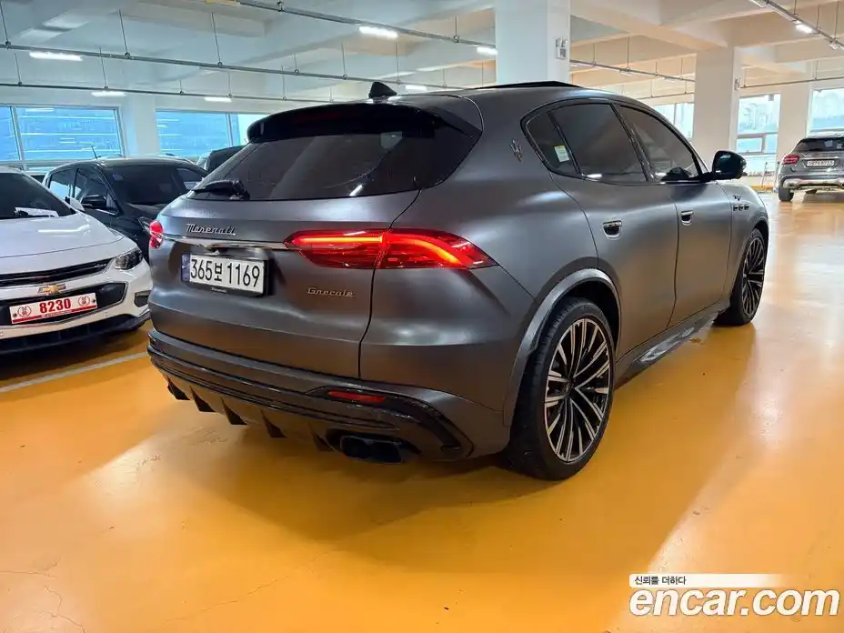 Maserati Grecale 2023 3.0 гидро, фото 17