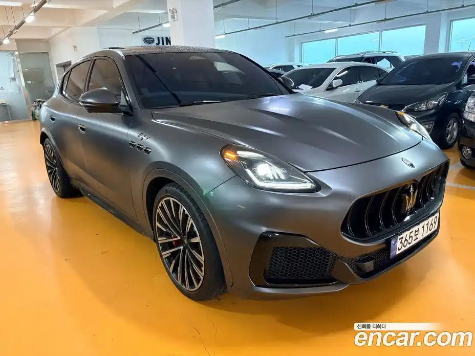 Maserati Grecale 2023 3.0 гидро, фото 3